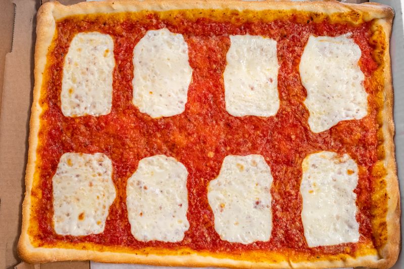18 New York Pizza Joints Still Using Generations-Old Family Recipes - Decor Hint Rizzo's Fine Pizza
