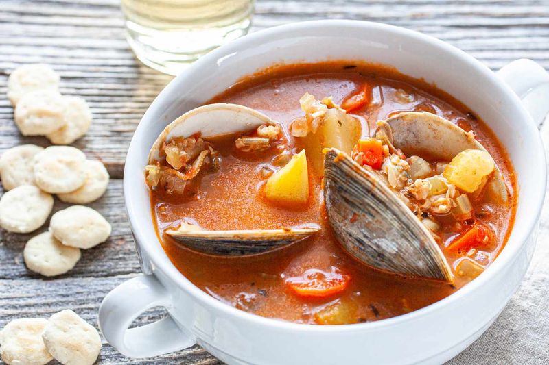 Historic New York City Dishes You Can Still Order Today - Decor Hint Manhattan Clam Chowder