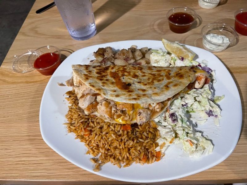 12 Hawaii Fish Fry Restaurants Bringing Island Flavor To A Midwest Classic - Decor Hint Paia Fish Market Waikiki