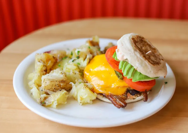 13 California Diners Where Comfort Food Still Rules The Menu - Decor Hint Cindy's Family Dining