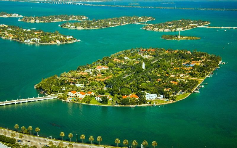 Discover Florida's 50 Most Elite Suburbs, Miami Takes The Lead - Decor Hint Star Island (Miami)