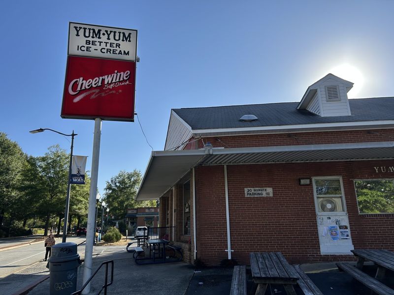 North Carolina Hot Dog Spots Locals Can't Get Enough Of - Decor Hint Yum Yum Better Ice Cream