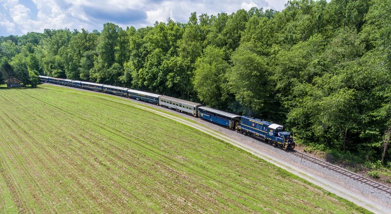 All Aboard! 12 Scenic Train Trips Across Georgia Worth Taking - Decor Hint Peachtree Express Train, Peachtree City