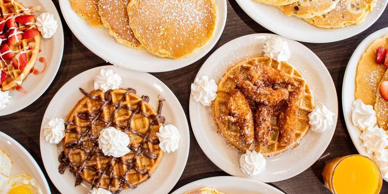 15 The Timeless New England Breakfast Spots Everyone In Massachusetts Should Try - Decor Hint Ball Square Café - Somerville
