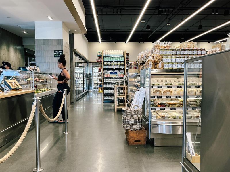 15 California Grocery Stores Known For Quality Meat And Farm-Fresh Cuts - Decor Hint Erewhon Market