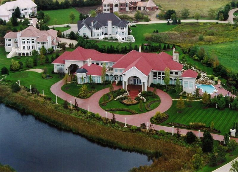 Barrington: Rural Luxury With Equestrian Flair