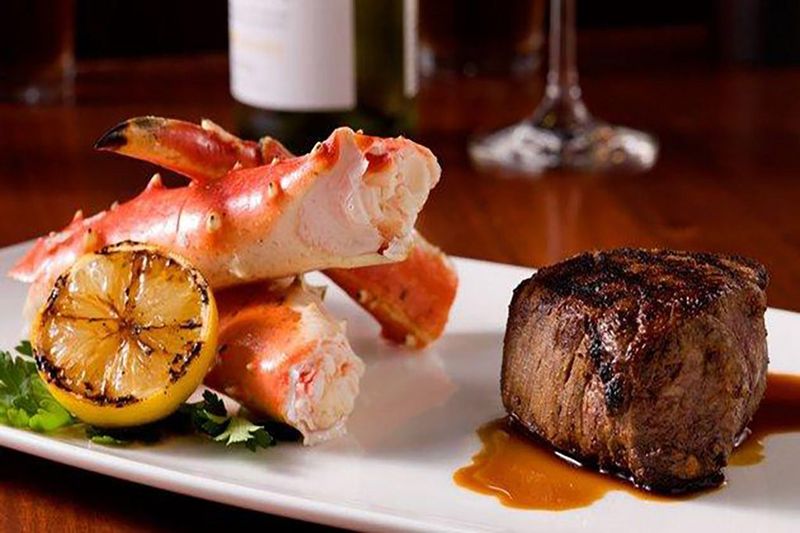12 Must-Visit Florida Restaurants That Should Be On Every Foodie's Bucket List - Decor Hint The Capital Grille, Fort Lauderdale