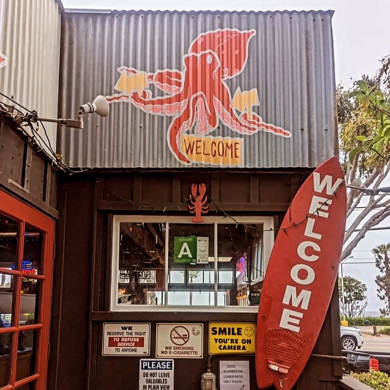14 California Coastal Seafood Spots Perfect For A Day Out - Decor Hint The Reel Inn - Malibu