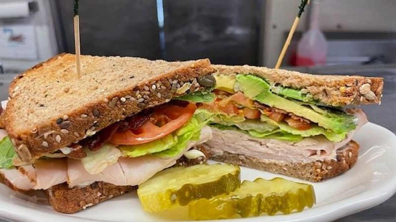 18 Pennsylvania Chicken-Fried Steaks Made The Old-Fashioned Way - Decor Hint Besecker's Diner - Stroudsburg