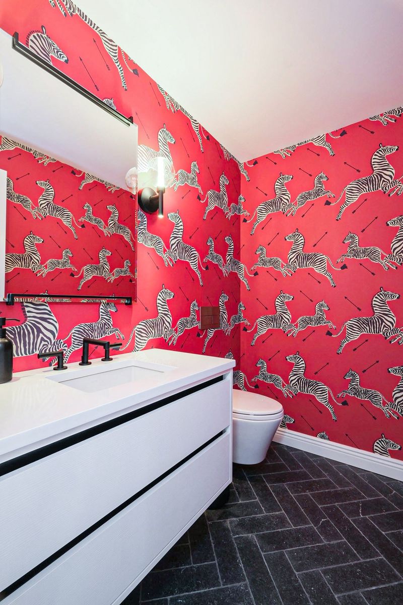 16 Hot 2025 Renovation Trends In New York You'll Wish You Skipped - Decor Hint Statement Wallpaper on Every Wall