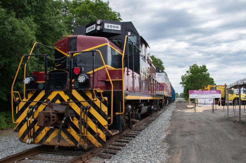 10 Boston Train Rides Perfect For History And Scenery Lovers - Decor Hint Commuter Rail to Plymouth - Pilgrim History