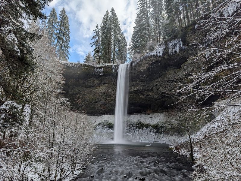 Oregon's Top Winter Holiday Destinations You Can't Miss - Decor Hint Silver Falls State Park