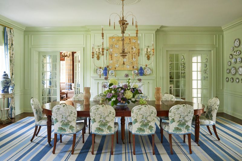Wall-To-Wall Carpeting In Dining Areas