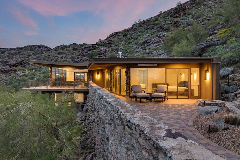 Phoenix Mountain Preserve: Urban Desert Escapes