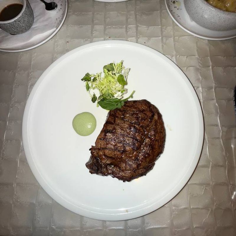 Tav Steakhouse - Pasadena