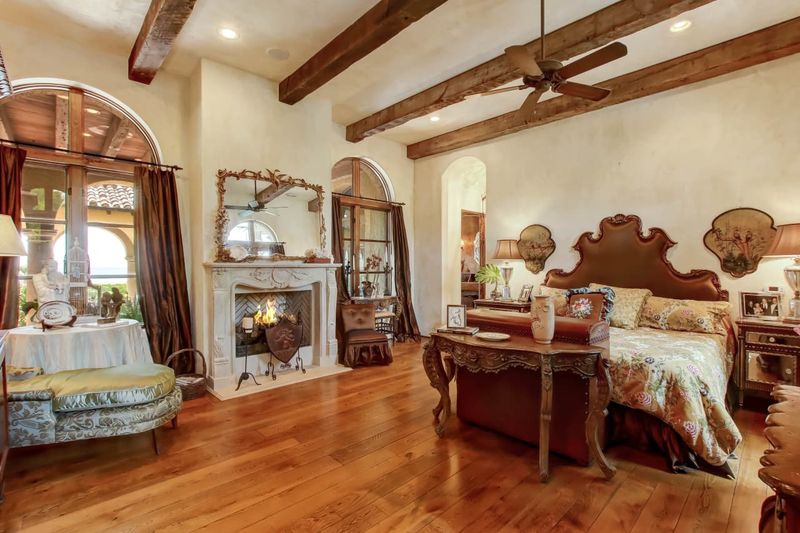 Home Design Trends In Florida People Don't Like - Decor Hint Tuscan Style Decor