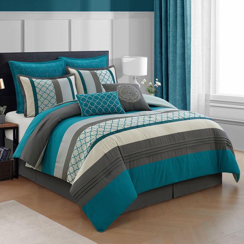 13 Miami Bedroom Trends That Prove Bold And Breezy Is Back For 2026 - Decor Hint Striped or Geometric Bedding