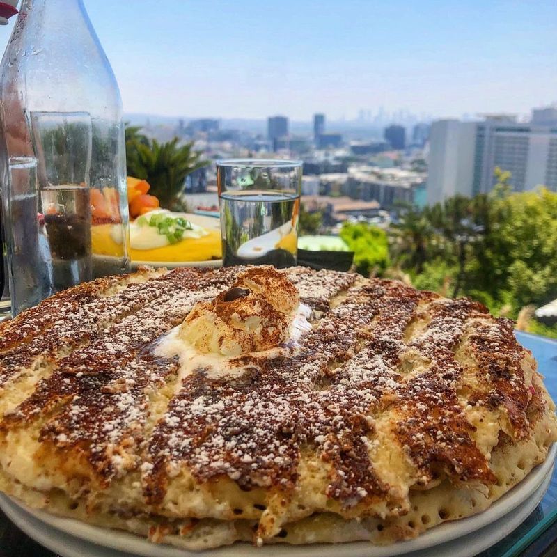 This Iconic California Diner Serves Pancakes Worth Setting Your Alarm For - Decor Hint Deliciously Big
