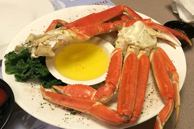 10 Pennsylvania Seafood Restaurants Locals Can't Stop Talking About - Decor Hint DiNardo's Famous Seafood