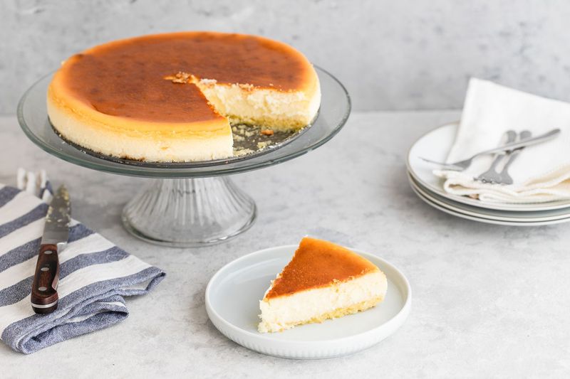 Historic New York City Dishes You Can Still Order Today - Decor Hint Cheesecake at Junior's