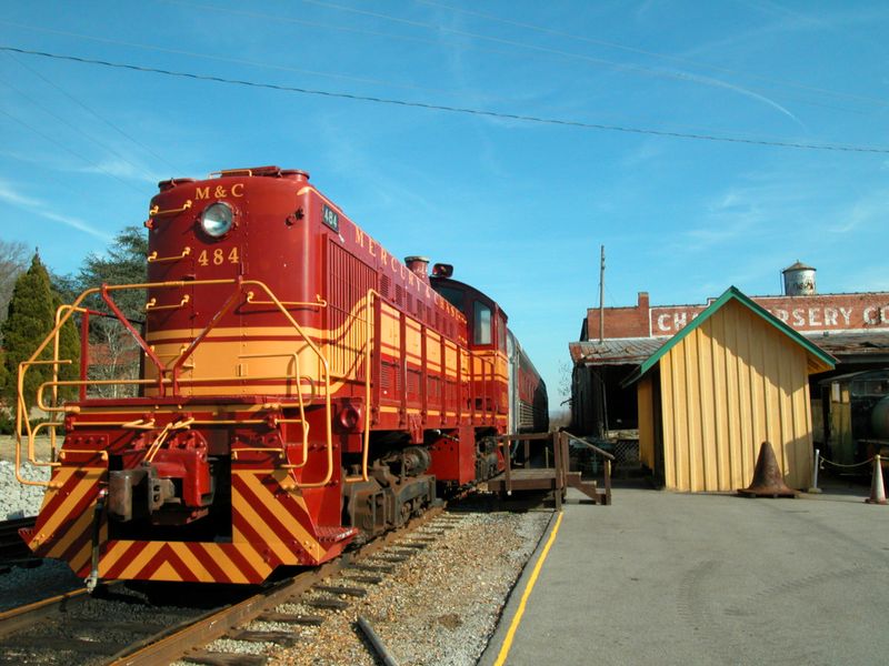 11 Alabama Scenic Train Rides That Bring Back Southern Charm - Decor Hint Mercury & Chase Railroad Excursions – Huntsville / Chase