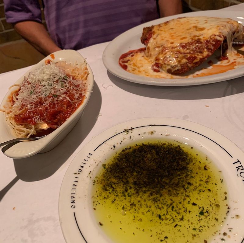 Low-Key Italian Restaurants In New Mexico You'll Wish You Found Sooner - Decor Hint Trombino's Bistro Italiano, Albuquerque