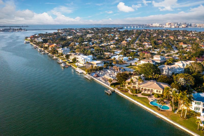 Discover Florida's 50 Most Elite Suburbs, Miami Takes The Lead - Decor Hint Sarasota (Bird Key)