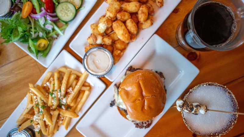 This Wisconsin Town Feels Straight Out Of That '70s Show - Decor Hint Local Eats & Diners That Feel Classic