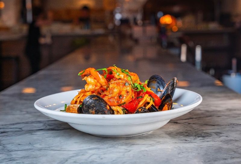 21 Pennsylvania Italian Restaurants That Will Surprise You - Decor Hint Mercato Ristorante & Bar, West Chester