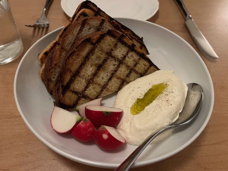11 Ohio Restaurants Locals Swear Are Hidden Gems Worth Finding - Decor Hint Gene's – Dublin