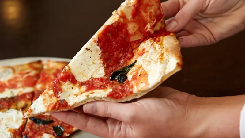 18 New York Pizza Joints Still Using Generations-Old Family Recipes - Decor Hint Juliana's Pizza