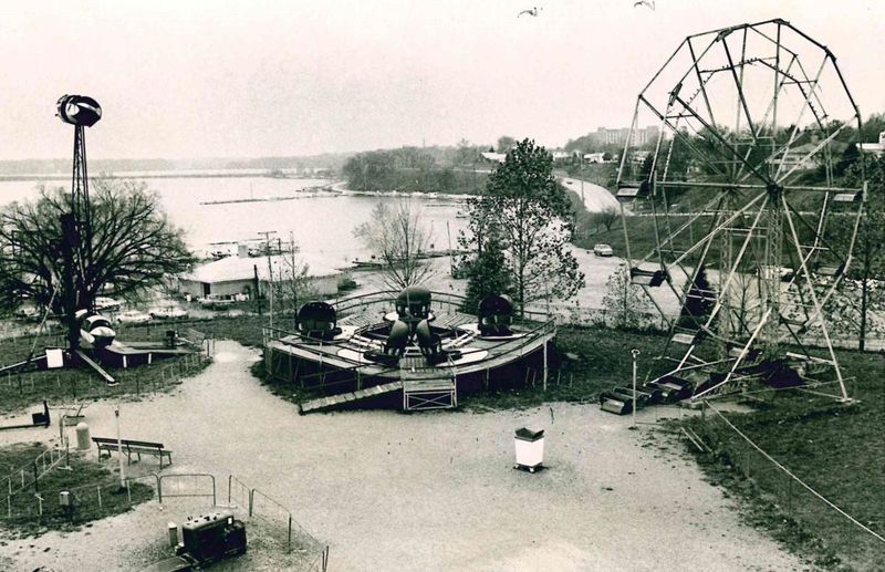 23 Abandoned Amusement Parks In Illinois That Once Brought Joy To Thousands - Decor Hint Joyland Park - South Side, Chicago