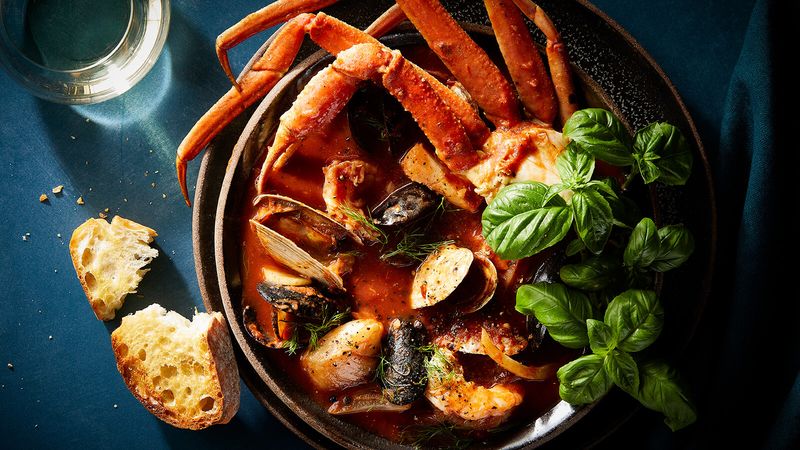 Must Try Dishes That Prove California's Central Valley Is A Food Lovers Paradise - Decor Hint Dungeness Crab Cioppino