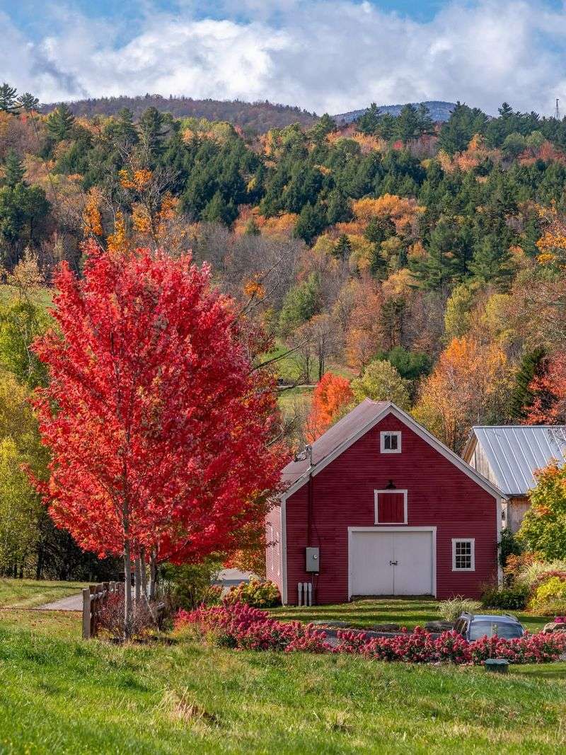 Peaceful Fall Getaways In Vermont Where You Can Actually Enjoy The Colors - Decor Hint Mad River Valley