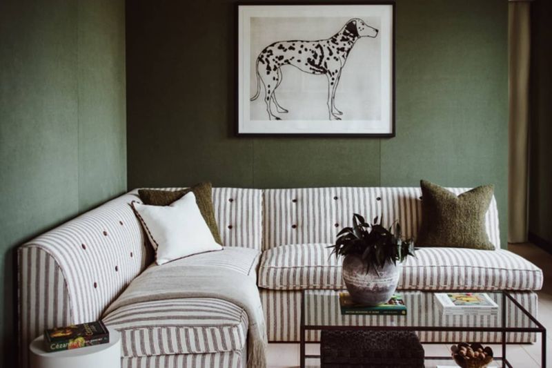 11 California Paint Colors That Date Living Rooms - Decor Hint Forest Green Saturation