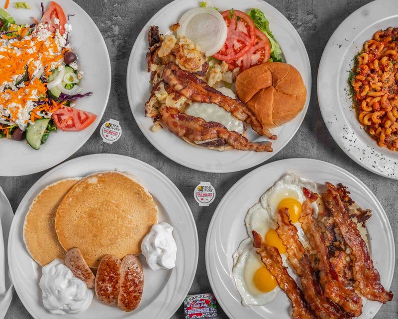 16 New York Diners Where Comfort Food Is Always On The Table - Decor Hint Inga's Diner - Albany Area