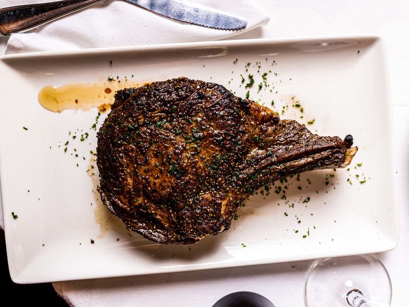 Pappas Bros. Steakhouse Champions Dry-Aging