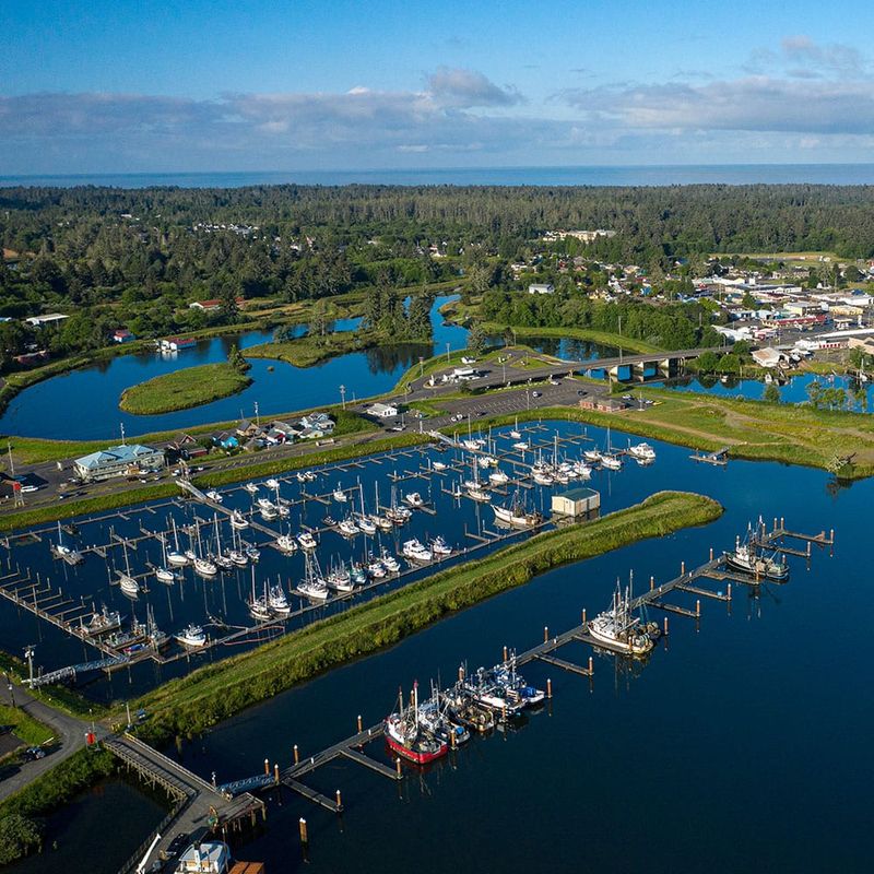 Explore The Charming Coastal Town That Marks The End Of The Oregon Trail - Decor Hint Warrenton Marina