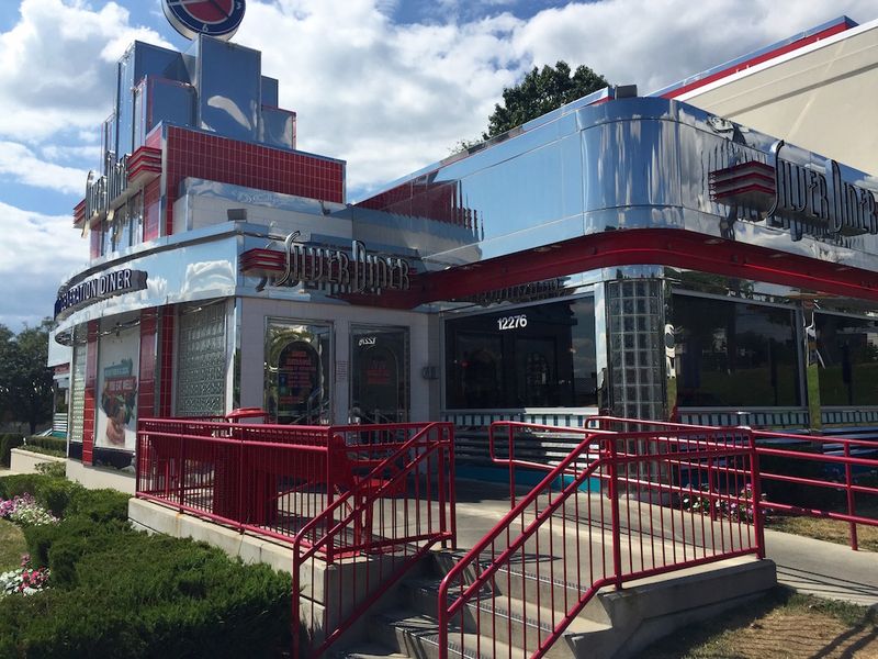 20 Legendary Maryland Eateries You Need To Experience - Decor Hint Silver Diner, Rockville