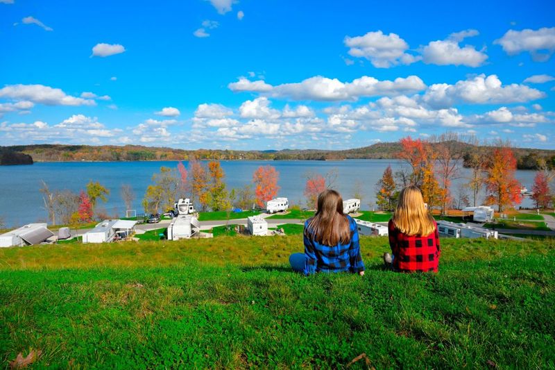 15 Undiscovered Ohio Lakes That Feel Like The State's Best-Kept Secrets - Decor Hint Seneca Lake