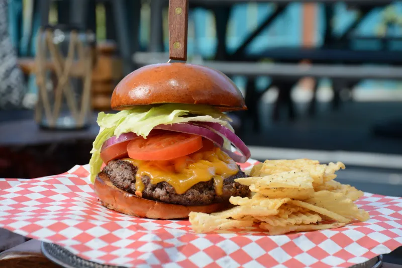 12 California Time-Capsule Restaurants Straight Out Of The '60s - Decor Hint Chez Jay - Santa Monica