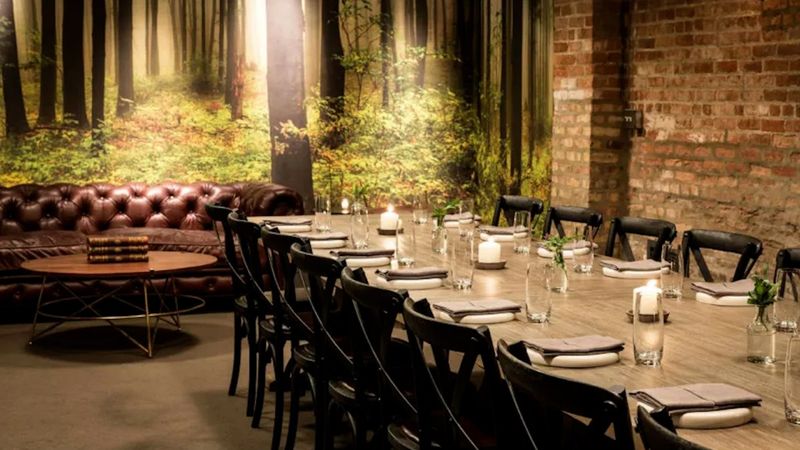 Minimalism Is Over In Illinois Restaurants And The Nostalgic Tavern Era Has Begun - Decor Hint Business Rationale & KPIs