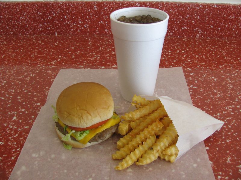 12 Must Try Burger Shacks In Raleigh That Locals Insist Are North Carolina's Finest - Decor Hint Snoopy's Hot Dogs & More