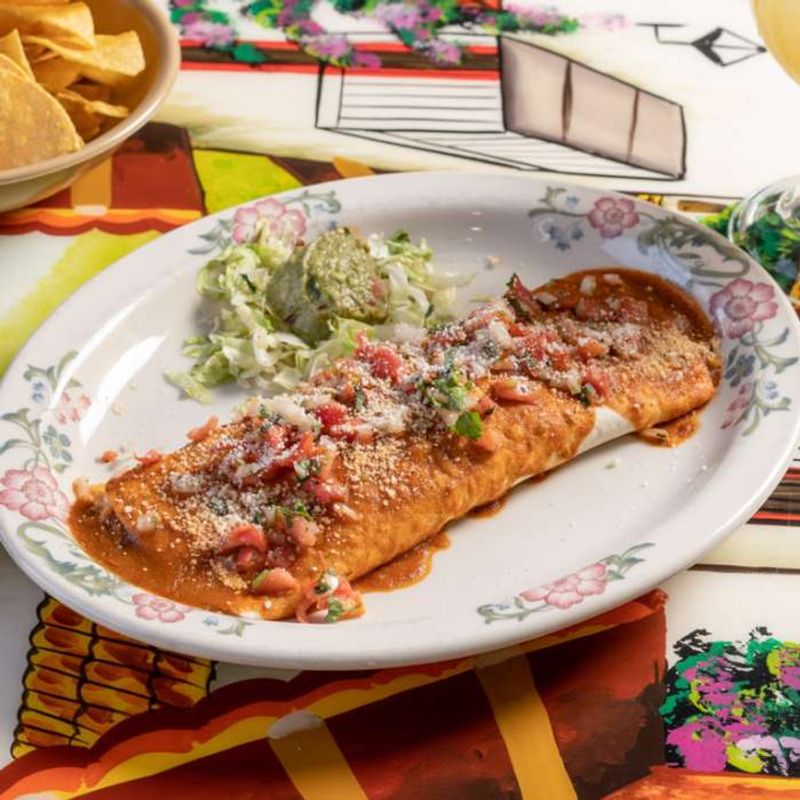13 Oregon Mexican Restaurants Known For Bold, Authentic Salsa Creations - Decor Hint Casa Colima