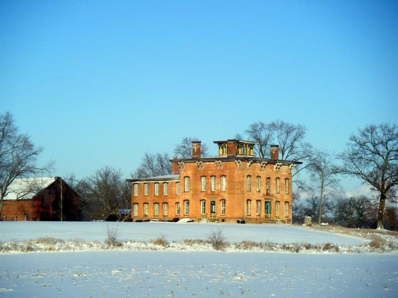 14 Secret Ohio Attractions That Mix Local Lore Hidden Beauty And A Touch Of The Paranormal - Decor Hint Prospect Place Mansion in Trinway