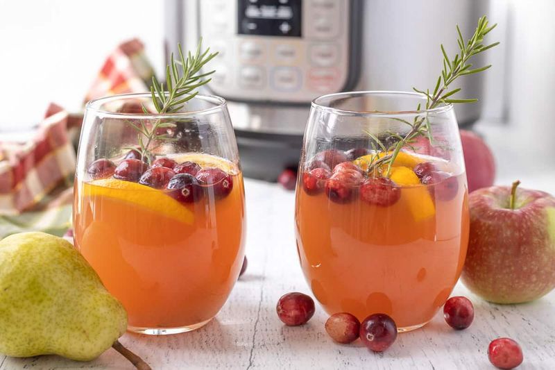Apple-Pear Cider With Nutmeg