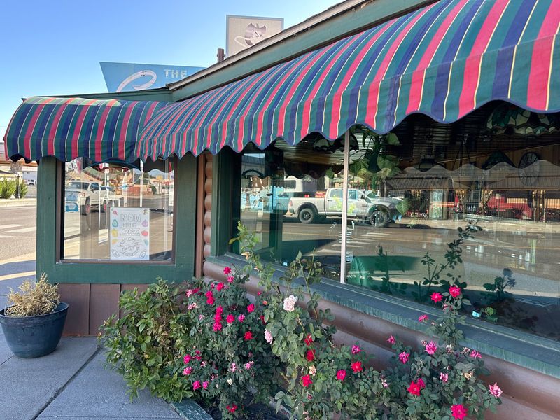11 Nevada Cafés Where Homemade Rules And Pie Is Worth The Stop - Decor Hint The Griddle – Winnemucca