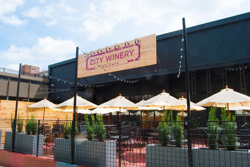 14 Airport Restaurants In Atlanta That'll Change The Way You Think About Layovers - Decor Hint Vineyard Wine Bar