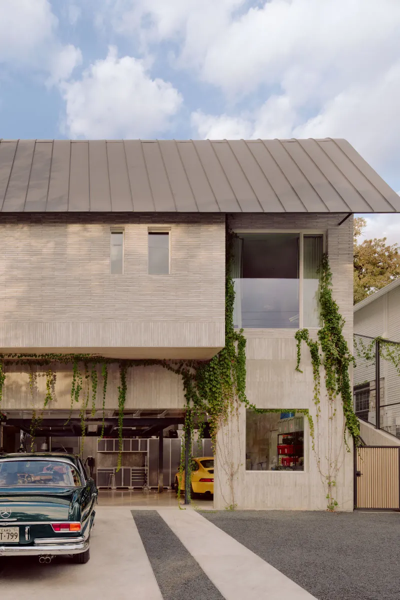 Garage And Car Display (1969 Mercedes-Benz)