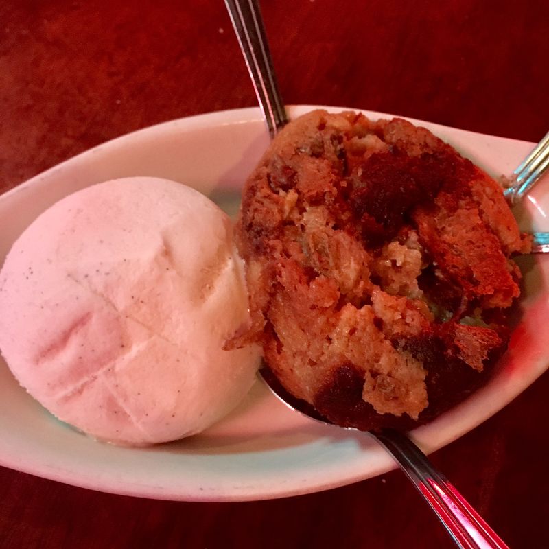 17 Must-Try Louisiana Buffets Where Dessert Is The Main Attraction - Decor Hint Acme Oyster House Sunday Spread